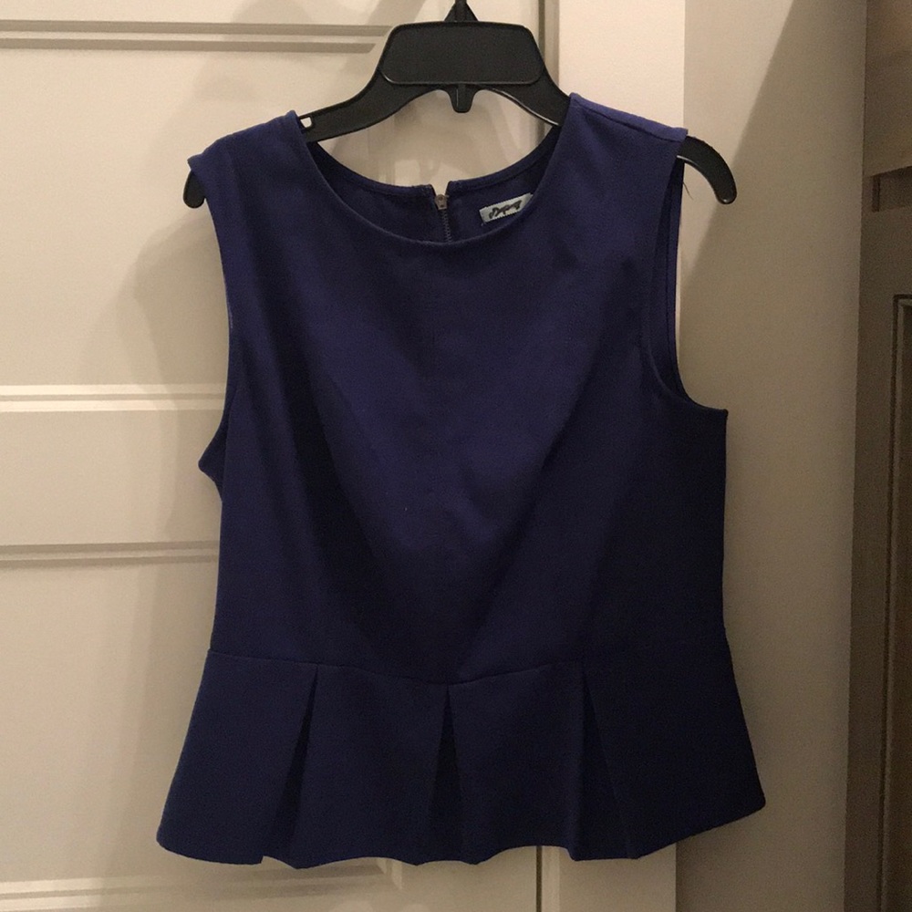 casual blue ruffle top